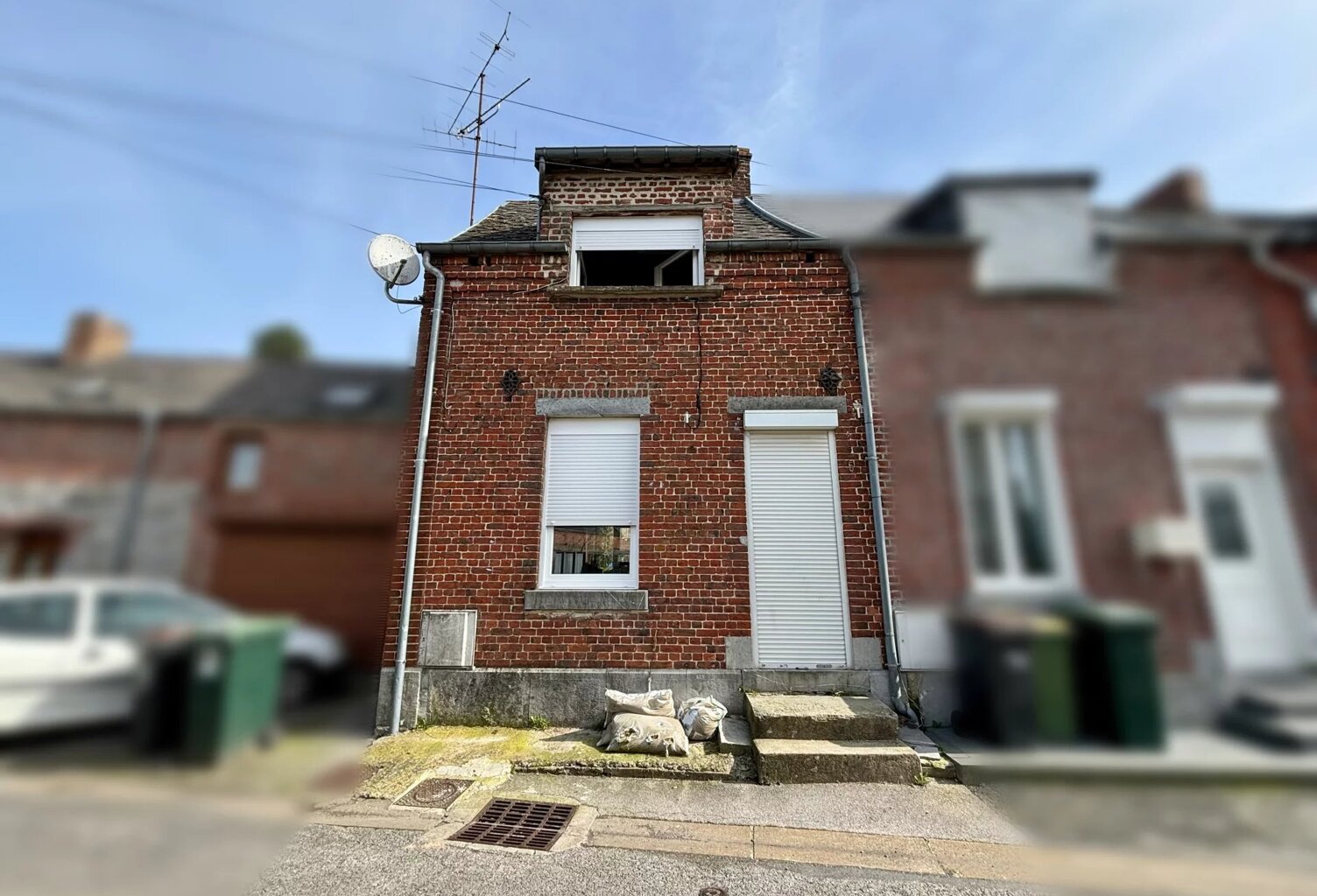 MAISON À RÉNOVER SUR TRÉLON — photo 1