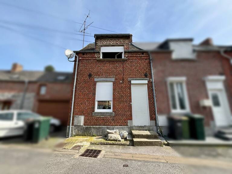 MAISON À RÉNOVER SUR TRÉLON — photo 1