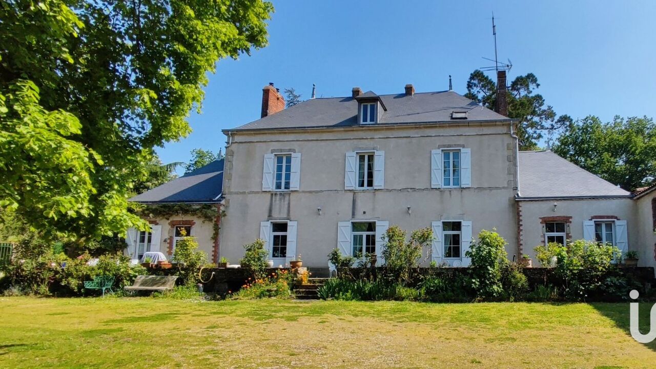 maison 12 pièces 350 m2 à vendre à Saint-Fulgent (85250)