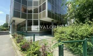 Bureau  281 m² à louer à Villeurbanne (69100)