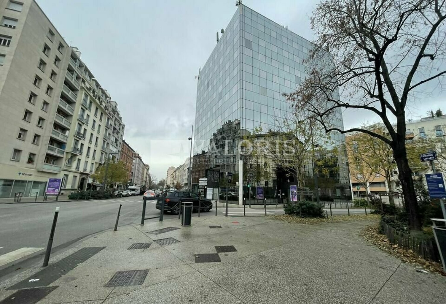 BUREAUX à LOUER — photo 1