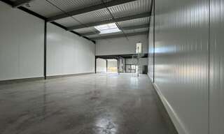 Commerce  2830 m² à louer à Joué-lès-Tours (37300)