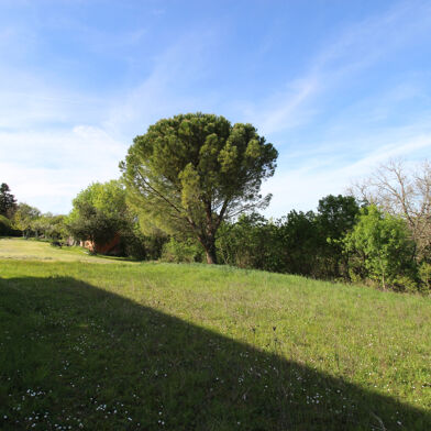 Terrain 4200 m²