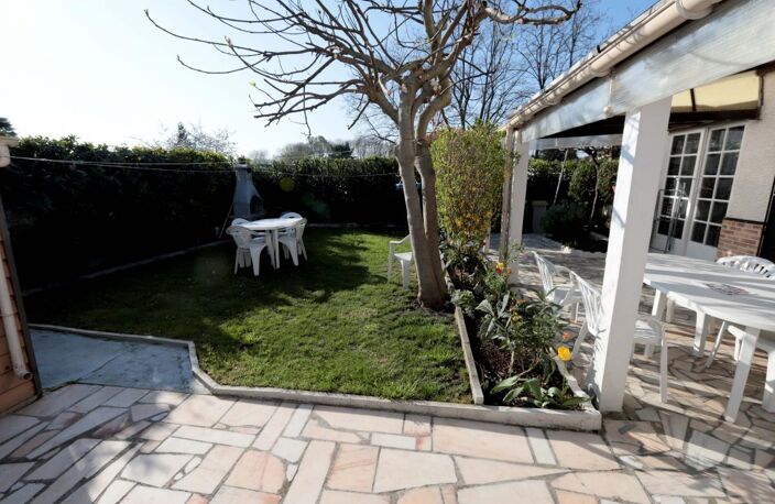 Maison À Vendre - 5 Chambres — photo 2