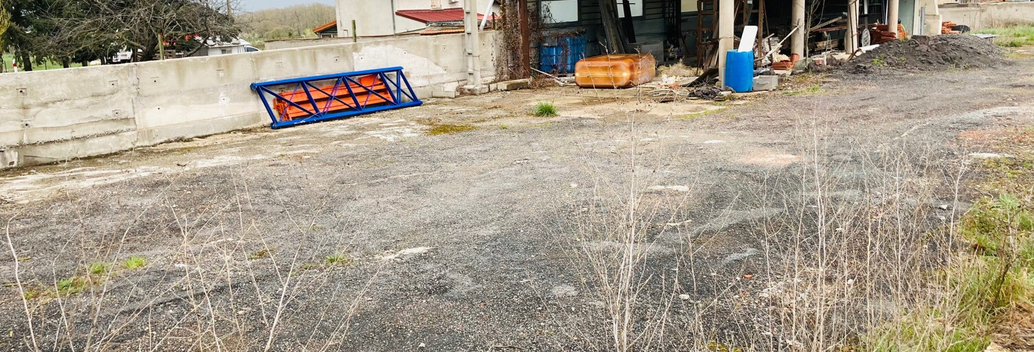 Terrain  650 m² à vendre à Ouches (42155)