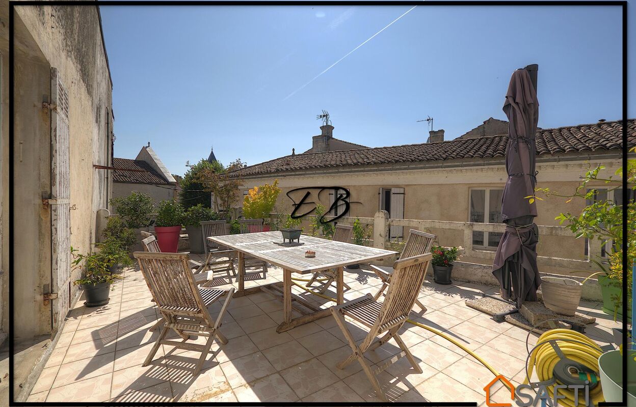 maison 8 pièces 245 m2 à vendre à Saint-Christoly-de-Blaye (33920)