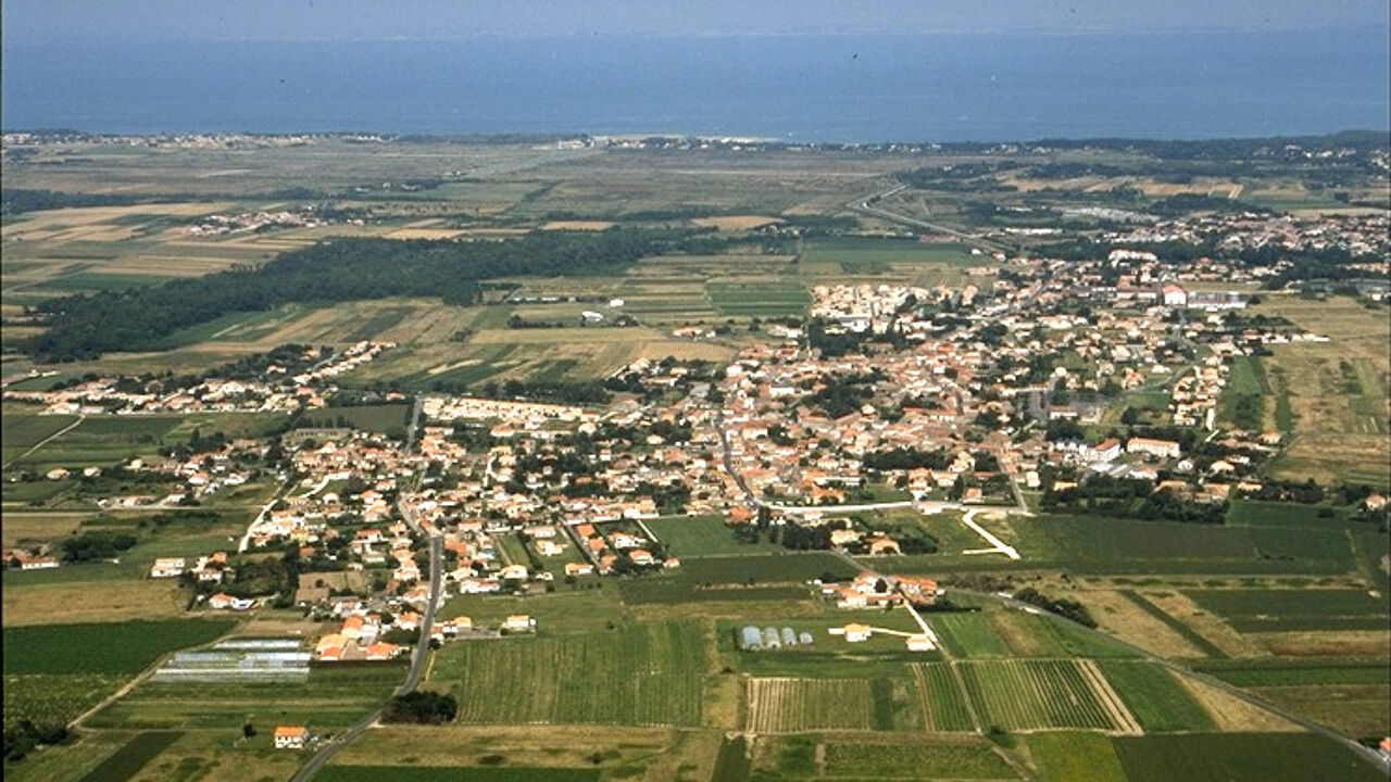 terrain  pièces 700 m2 à vendre à Saint-Georges-d'Oléron (17190)