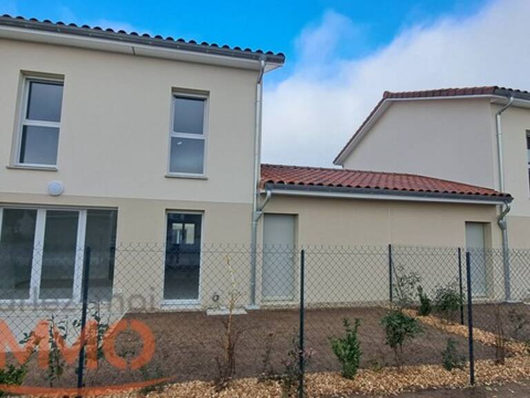 Villa — photo 1
