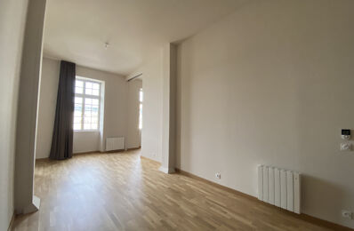 location appartement 900 € CC /mois à proximité de Croutelle (86240)