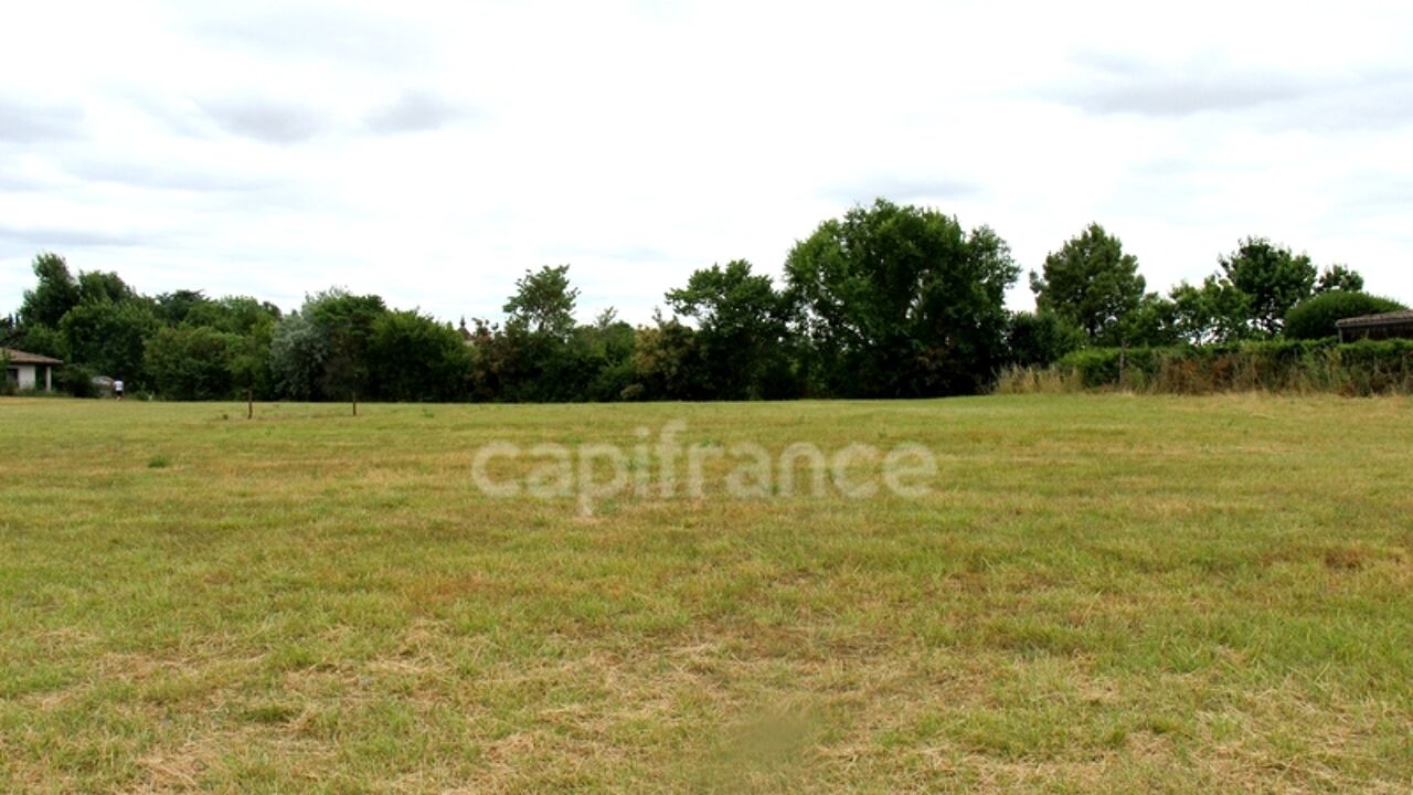 terrain  pièces 1950 m2 à vendre à Fleurance (32500)