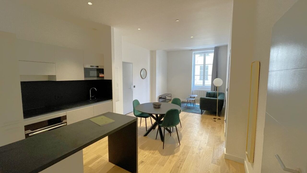 appartement 2 pièces 54 m2 à louer à Lyon 2 (69002)