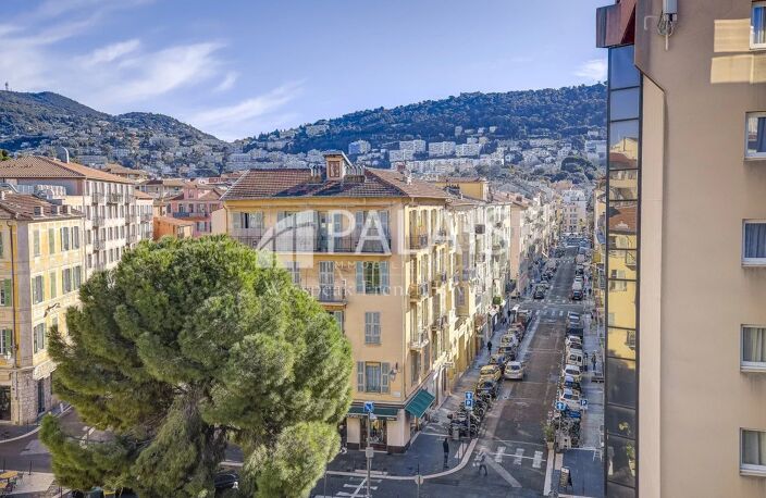 5P ENTIEREMENT RENOVE- AVANT DERNIER ETAGE — photo 5