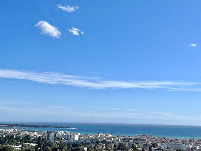 CANNES OXFORD AU CALME VILLA INDIVIDUELLE T5/T6 DE 240 M2 VU — photo du bien