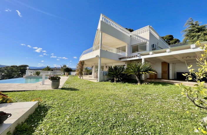 CANNES OXFORD AU CALME VILLA INDIVIDUELLE T5/T6 DE 240 M2 VU — photo 4