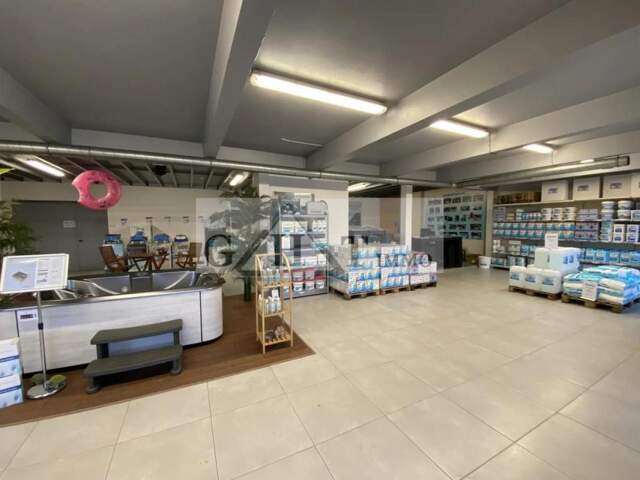 Local d'activité de 830 m² à vendre à SAINT OUEN L'AUMONE — photo du bien