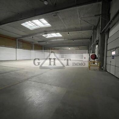 Local industriel 1038 m²