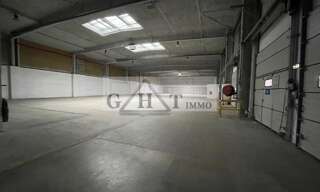 Local industriel  1038 m² à louer à Charenton-le-Pont (94220)