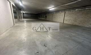 Local industriel  3000 m² à louer à Créteil (94000)