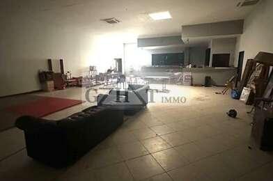 Local industriel  9750 €