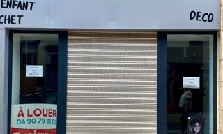 Commerce  277 m² à louer à Pertuis (84120)