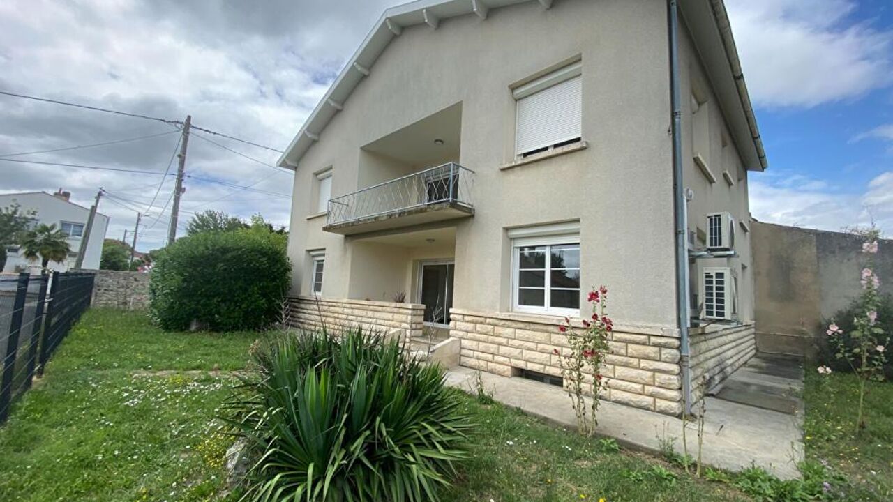 maison 4 pièces 115 m2 à vendre à Saintes (17100)