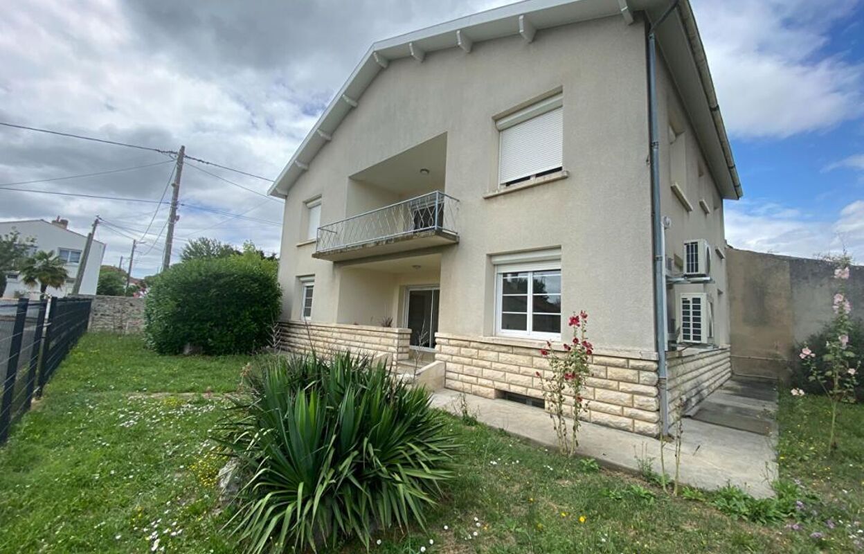 maison 4 pièces 115 m2 à vendre à Saintes (17100)