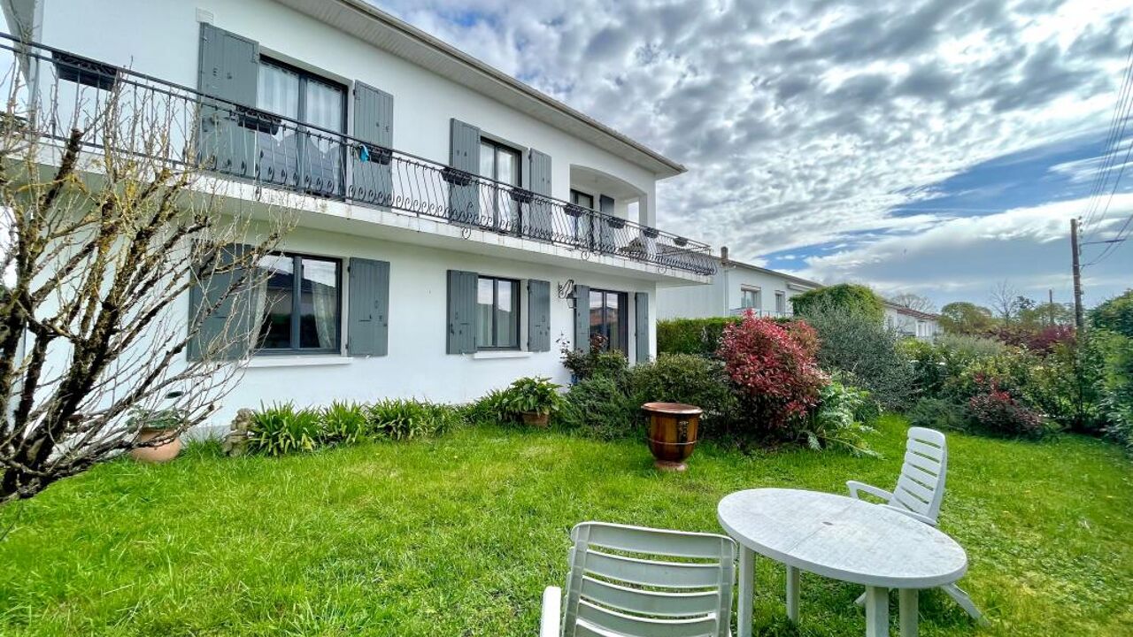 maison 6 pièces 171 m2 à vendre à Saintes (17100)