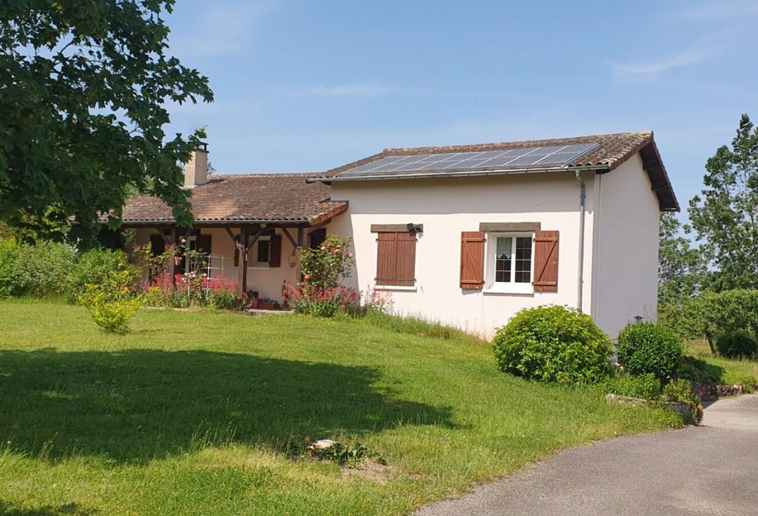 Maison avec sous sol complet, 122 m² habitables SAINT JUNIEN ... — photo 1