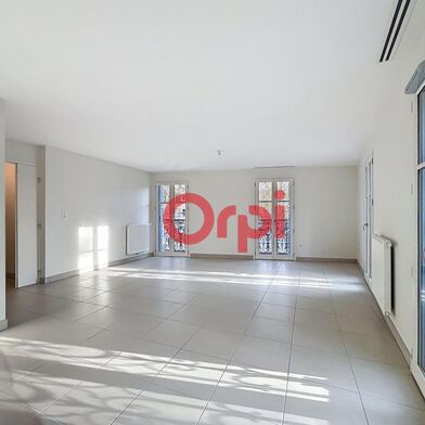 Appartement 2 pièces 299145 €