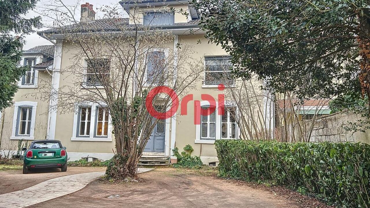 maison 7 pièces 310 m2 à vendre à Cusset (03300)