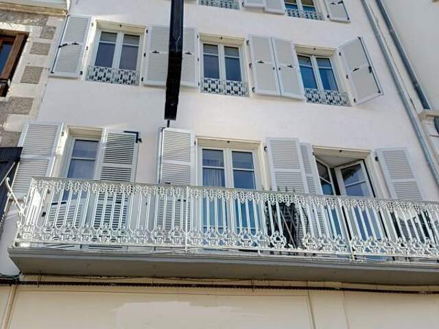 Immeuble Vichy - Emplacement Unique — photo du bien