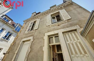 vente immeuble 588 600 € à proximité de Broût-Vernet (03110)