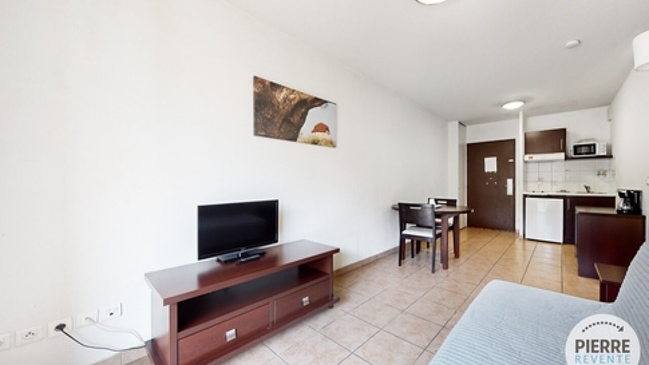 appartement 2 pièces 33 m2 à vendre à Six-Fours-les-Plages (83140)