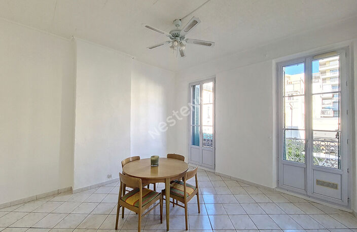 Toulon haute ville Avenue Vauban — photo 4