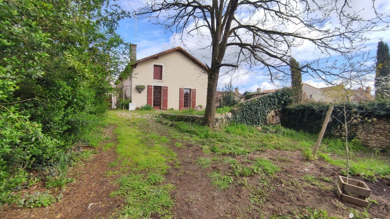 maison 5 pièces 89 m2 à vendre à Lussac-les-Châteaux (86320)