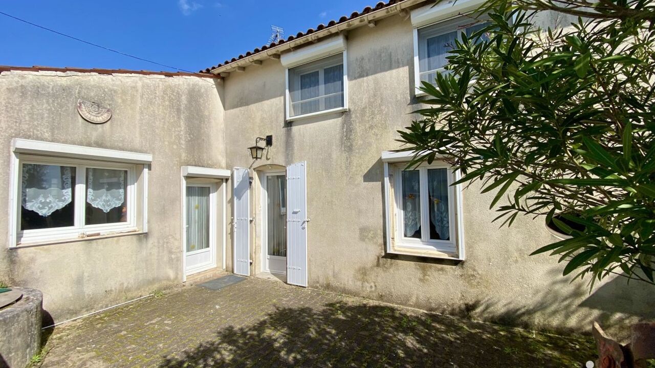 maison 5 pièces 132 m2 à vendre à Saint-Savinien (17350)