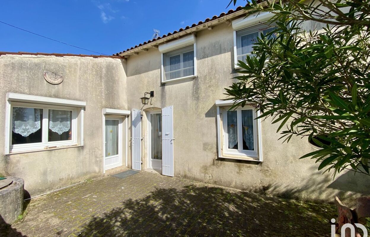 maison 5 pièces 132 m2 à vendre à Saint-Savinien (17350)