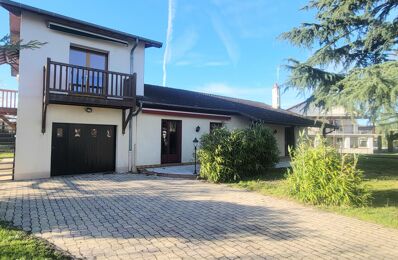 vente maison 215 000 € à proximité de Bussières (42510)
