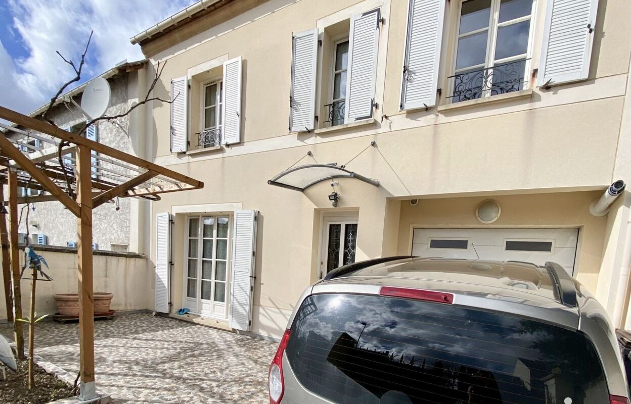 maison 9 pièces 169 m2 à vendre à Moissy-Cramayel (77550)