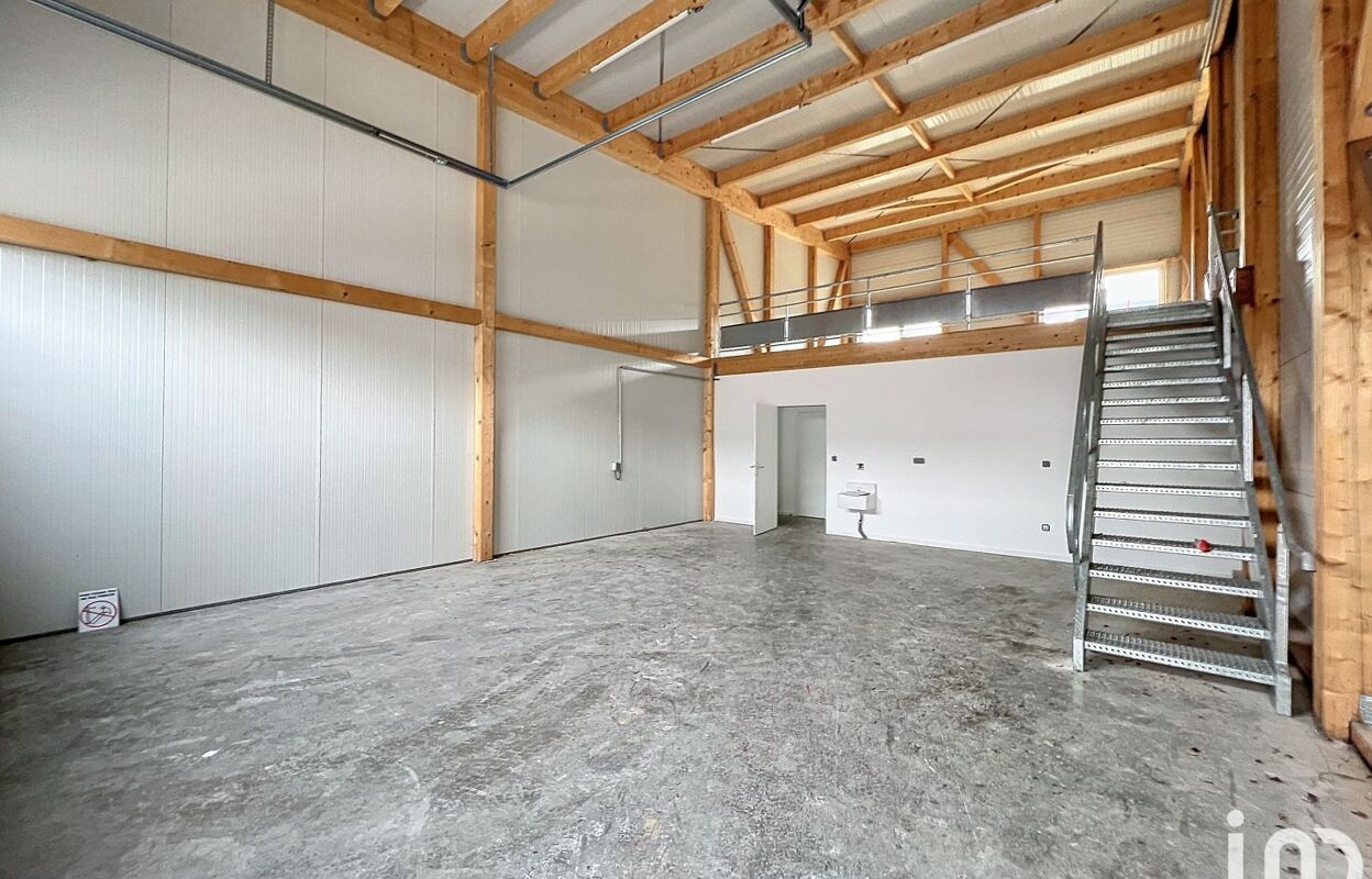 commerce  pièces 140 m2 à louer à Chalifert (77144)