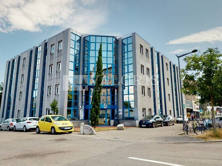 BUREAUX à LOUER — photo 1