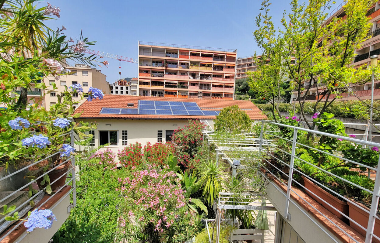 immeuble  pièces 360 m2 à vendre à Nice (06300)