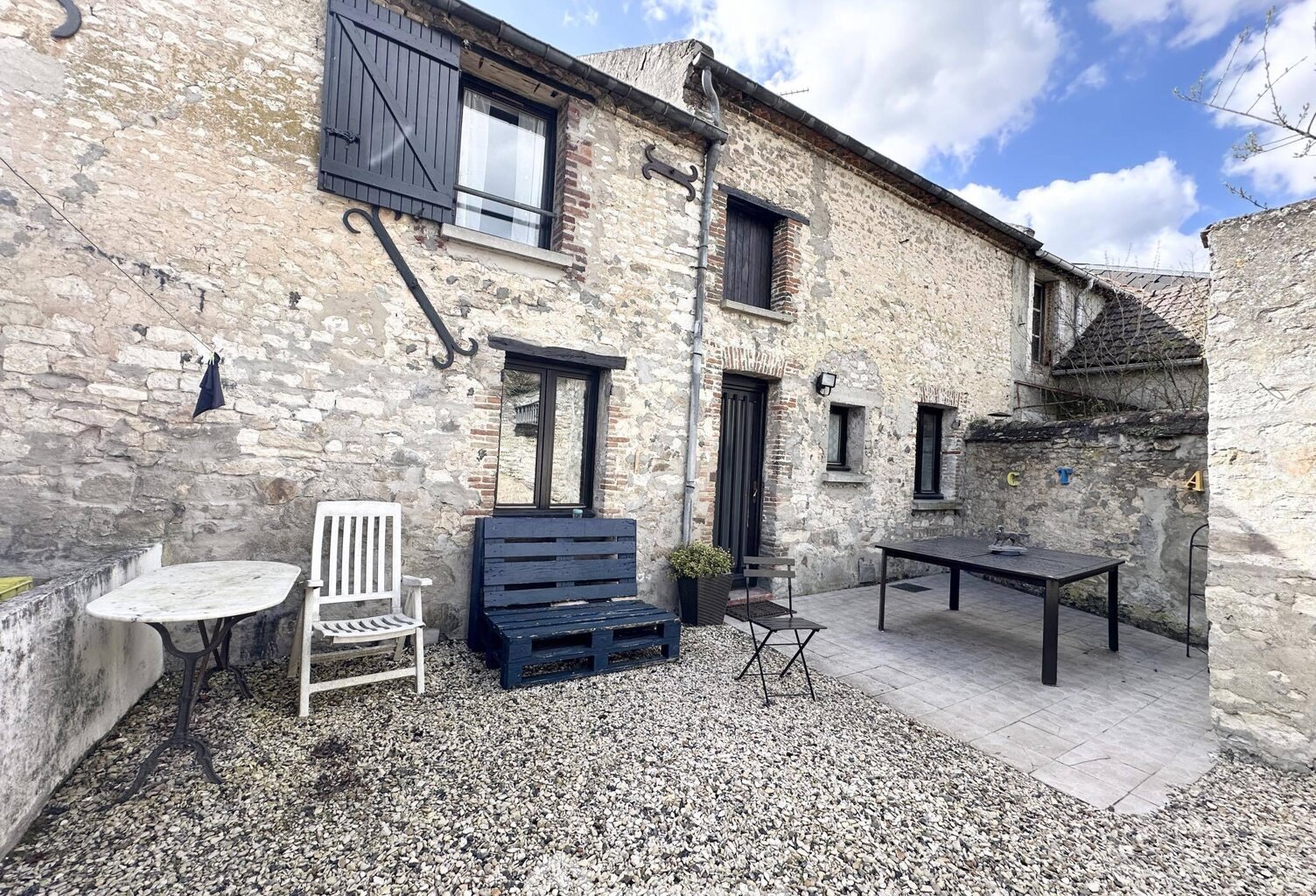 Maison - 138m² - Marchais — photo 1