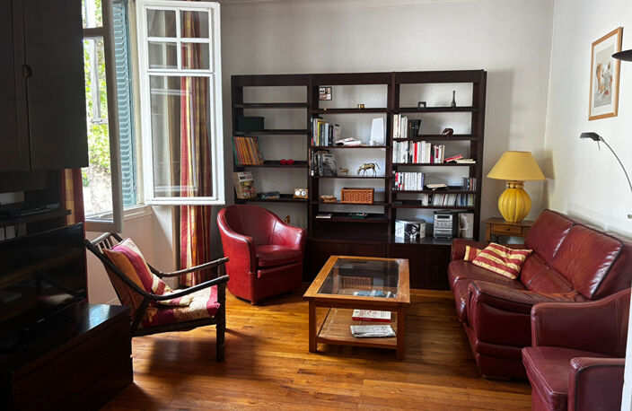 MAISON 7 PIECES ROND-POINT DE PARIS - BD DES POILUS — photo 4
