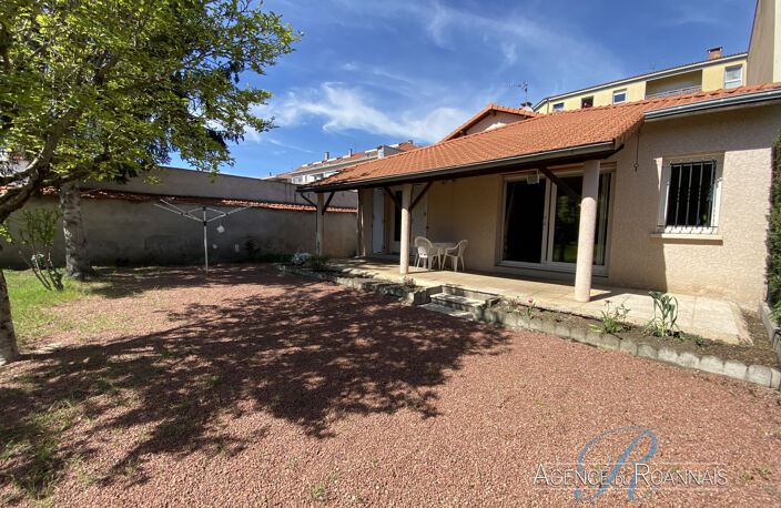 Centre Le Coteau, Maison de ville de 136m2 avec garage et ja — photo 4