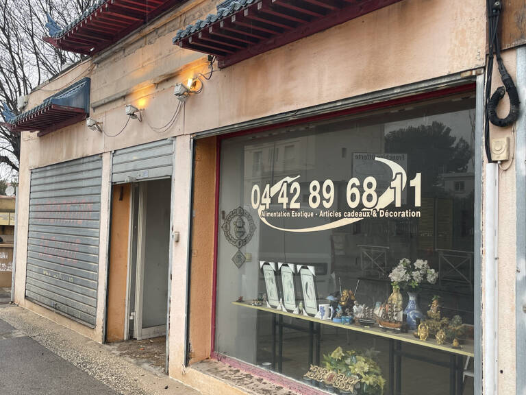 LOCAL COMMERCIAL DE 264.43M2 AU BD ABBADIE A SAINT VICTORET — photo 1