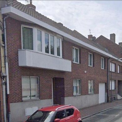 Maison 10 pièces 325400 €