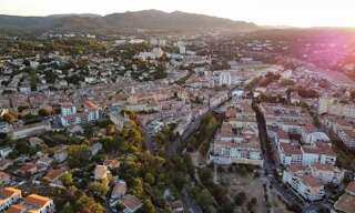 Commerce  230 m² à vendre à Aubagne (13400)