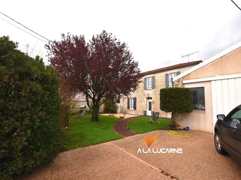 Villa / Maison 5 pièces  à vendre Fontenay-le-Comte 85200