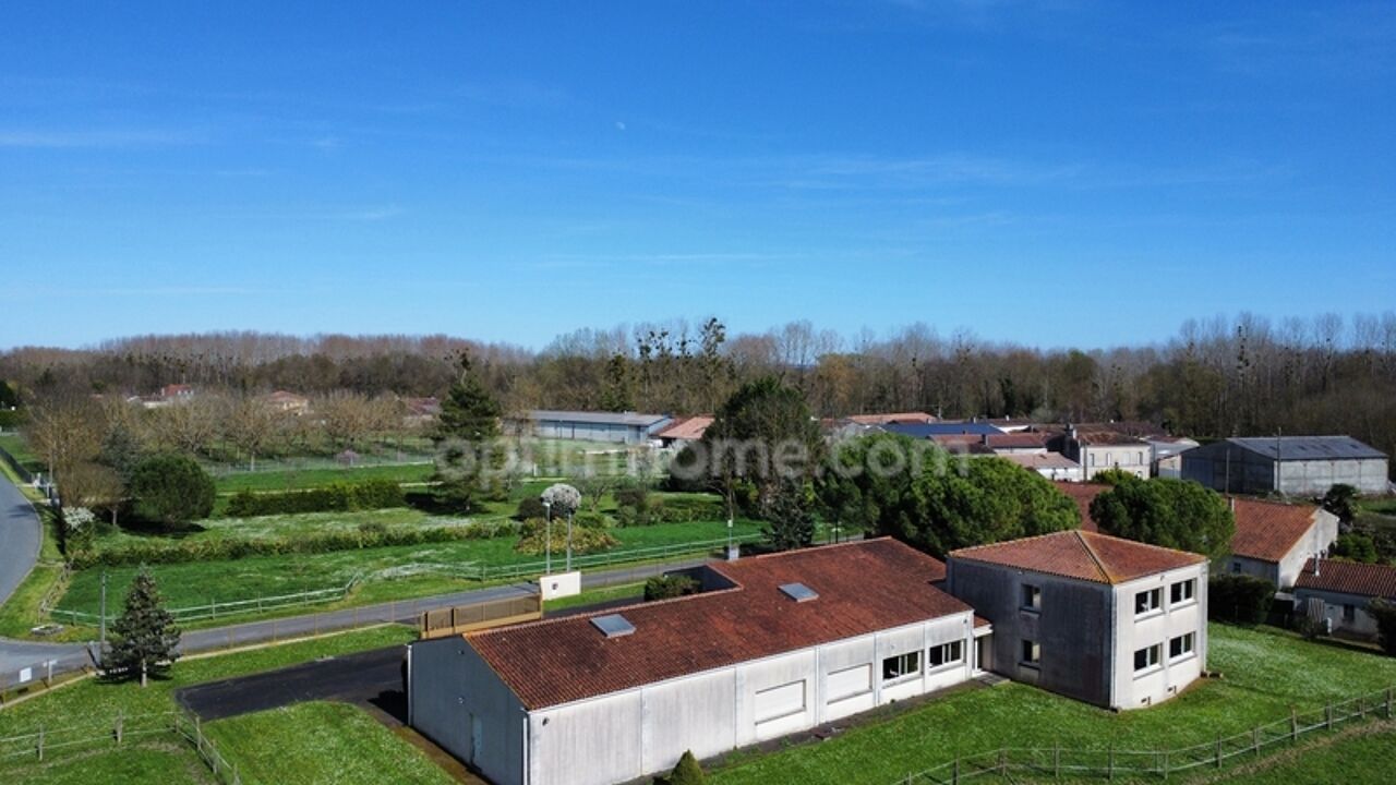 bureau  pièces 700 m2 à vendre à Cognac (16100)